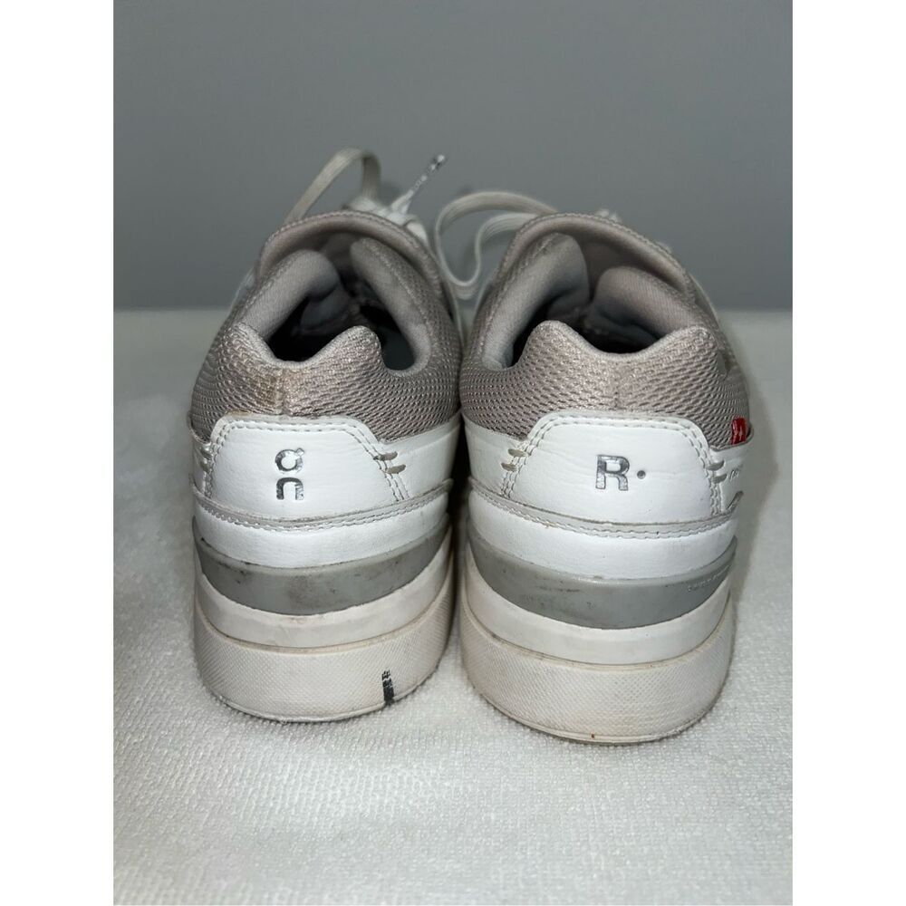 On Cloud The Roger Advantage Womens Size 8.5 White Leather Sneakers - Picture 4 of 8